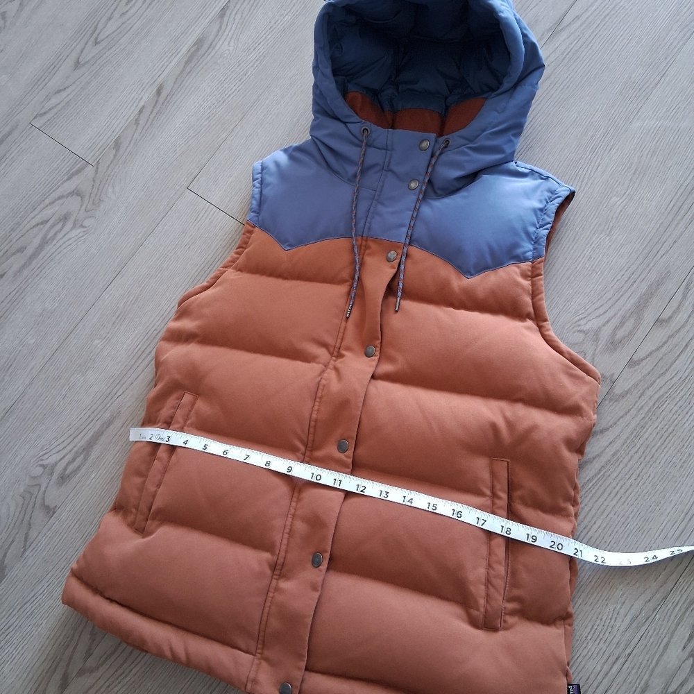 Patagonia Women's Bivy Hooded Down Vest In Sisu Brown - Picture 15 of 16